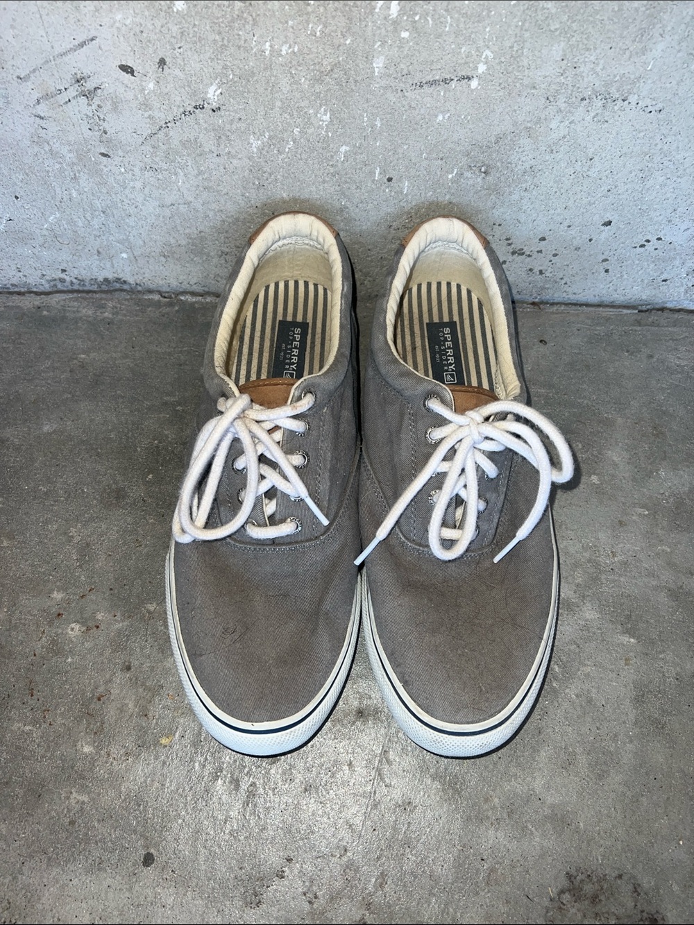 Sperry Men's Gray Canvas Boat Shoes with White Laces